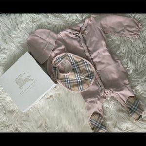 Burberry baby set 0-6months